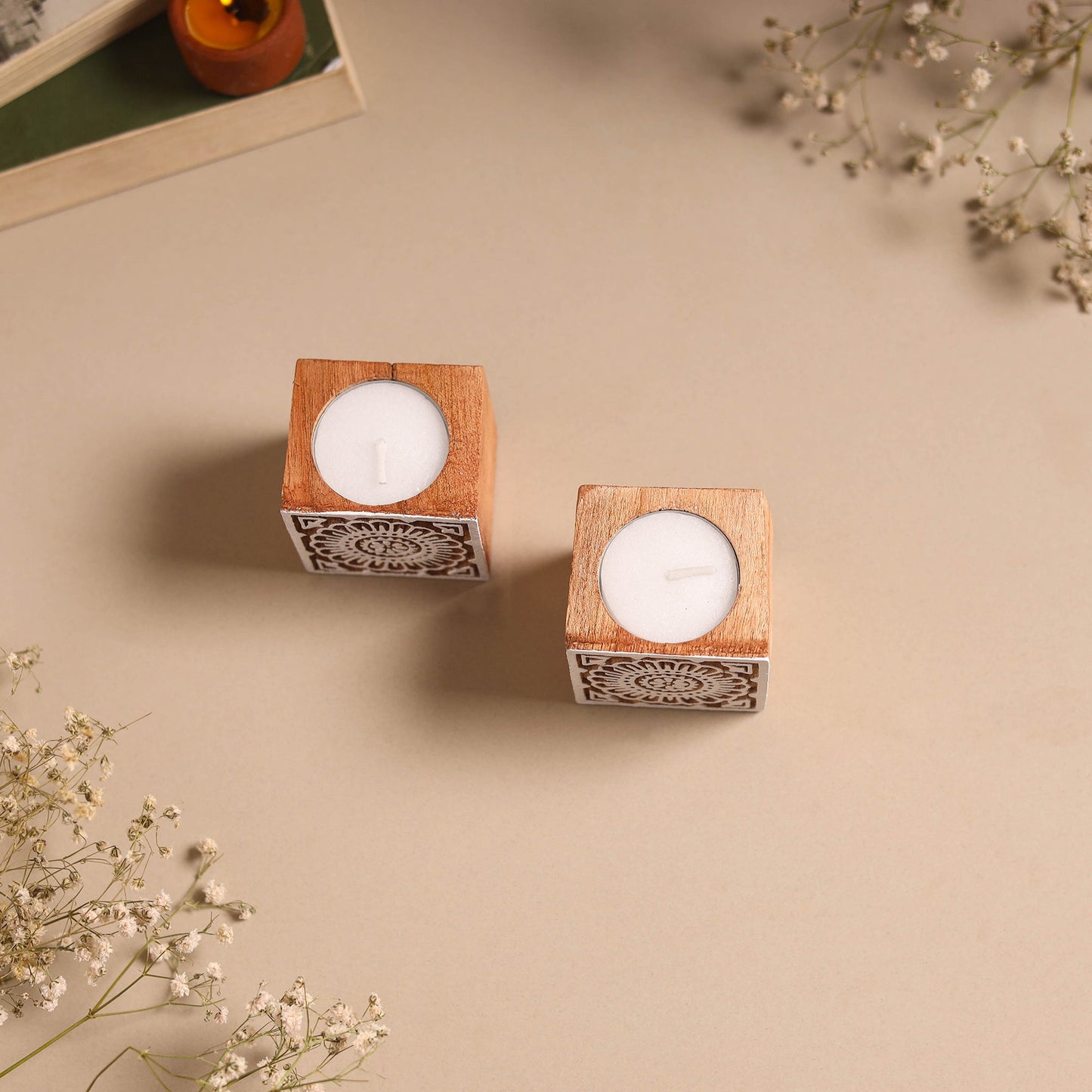 Set of 2 hand carved bakayan wood tealight candle holder 02