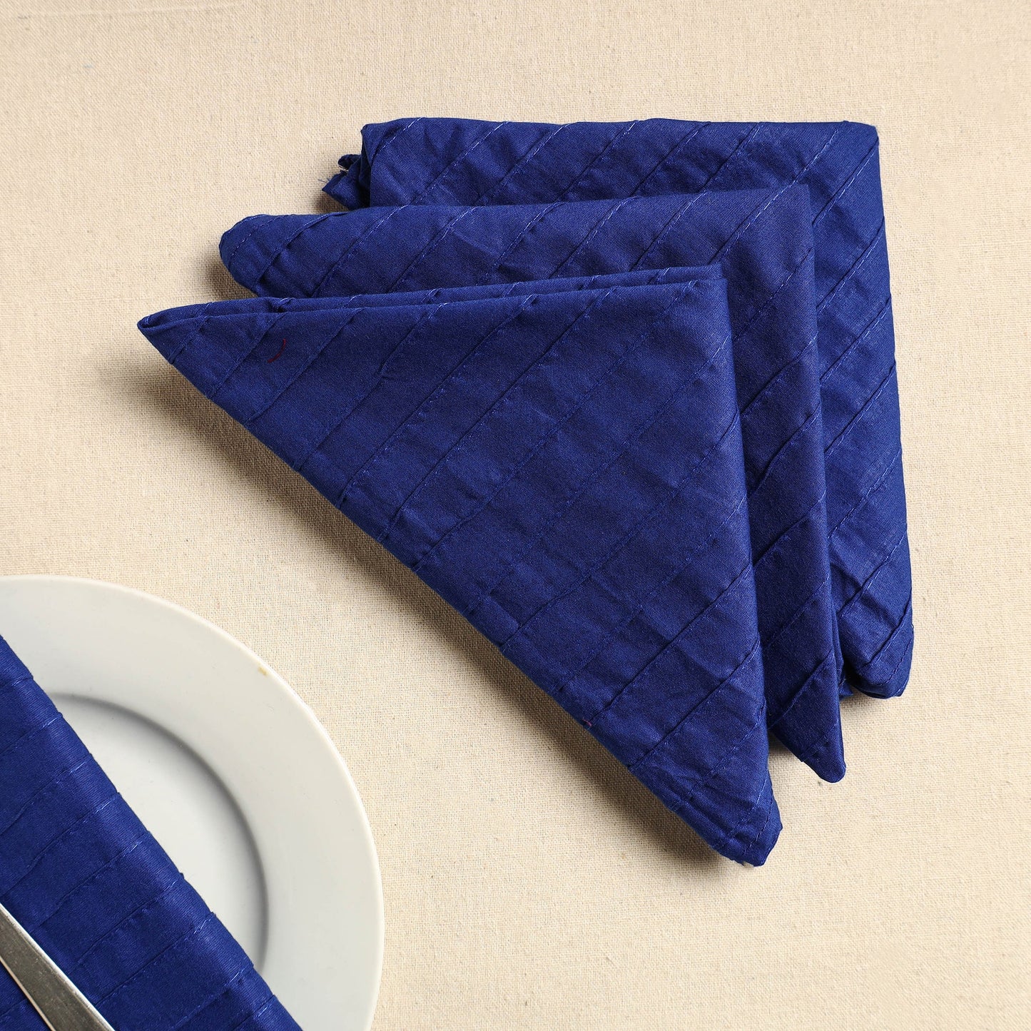 Set of 4 - blue pintuck plain cotton table napkins (18 x 18