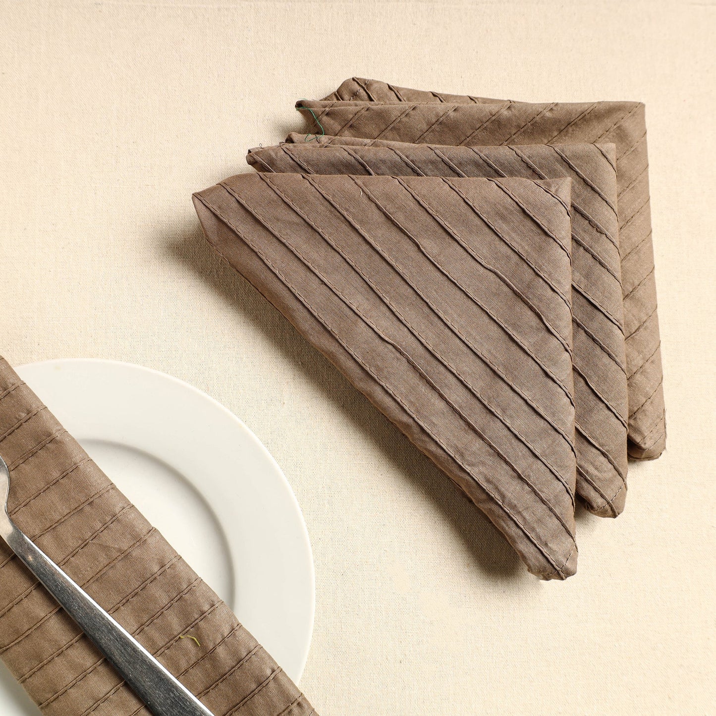 Set of 4 - brown pintuck plain cotton table napkins (18 x