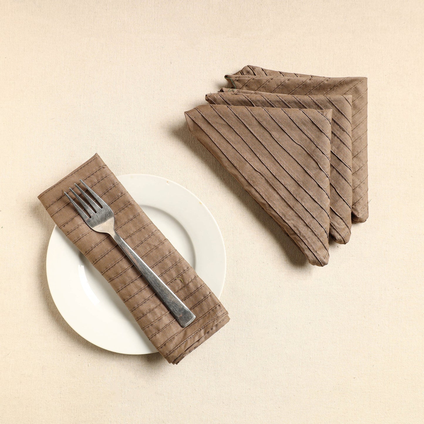 Set of 4 - brown pintuck plain cotton table napkins (18 x