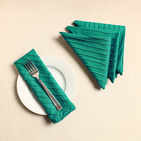 Set of 4 - green pintuck plain cotton table napkins (18 x