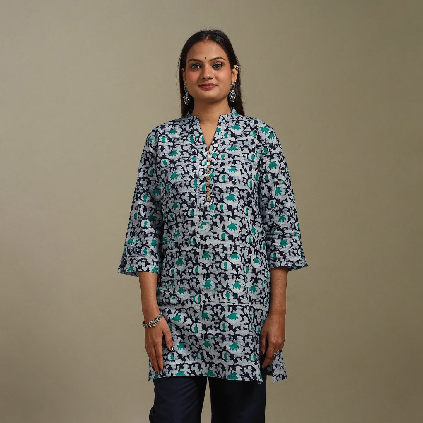 Short cotton hand batik kurta for women 40 - handcrafted