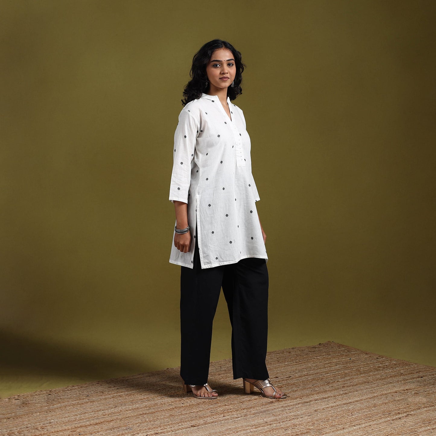 Short cotton jacquard kurta for women 25 - handcrafted