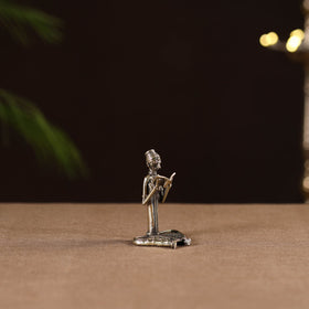 Sitting reading women - tribal odisha dokra handmade home