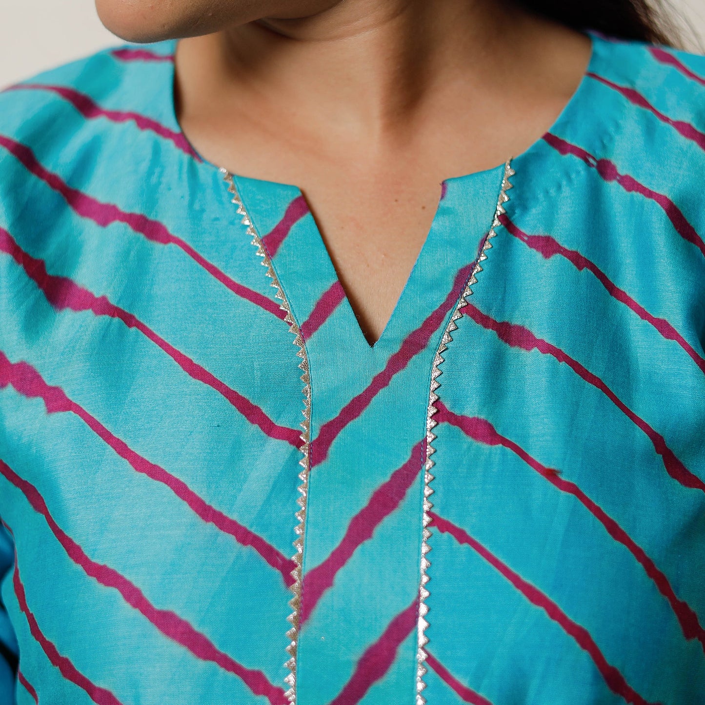 Buy Leheriya Tie-Dye Chanderi Silk Long Kurta Online l iTokri.com