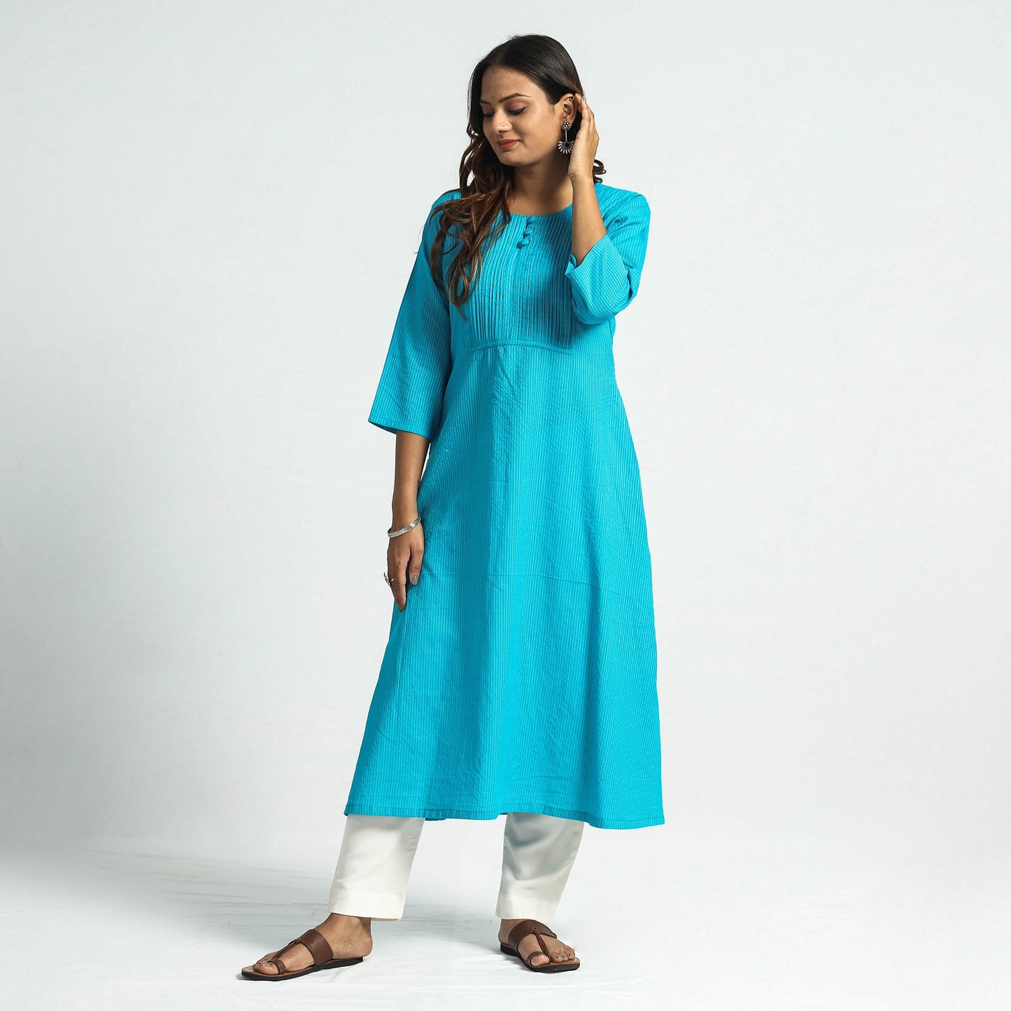 Buy Plain Running Stitch Cotton Pintuck Long Kurta Online at iTokri.com