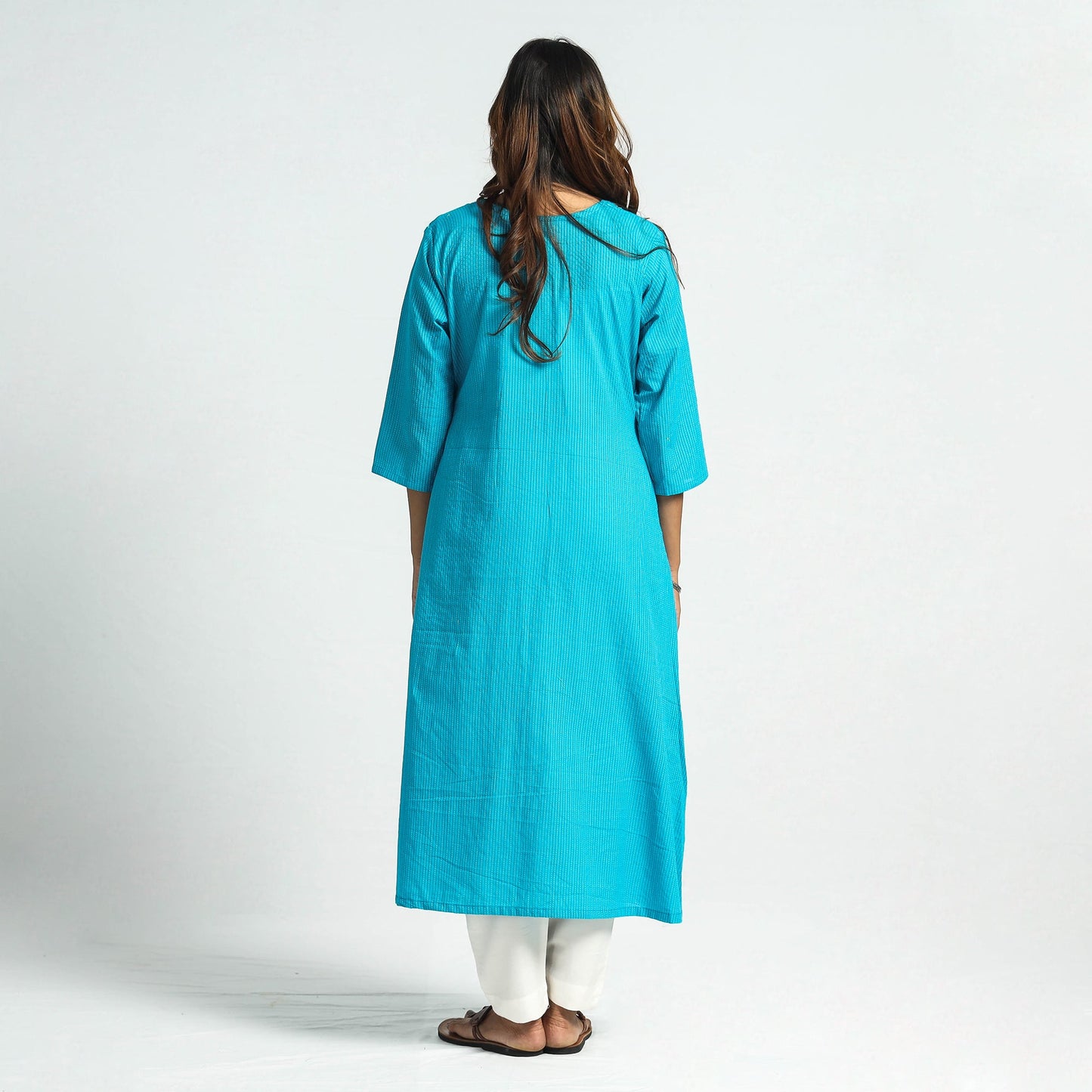 Buy Plain Running Stitch Cotton Pintuck Long Kurta Online at iTokri.com