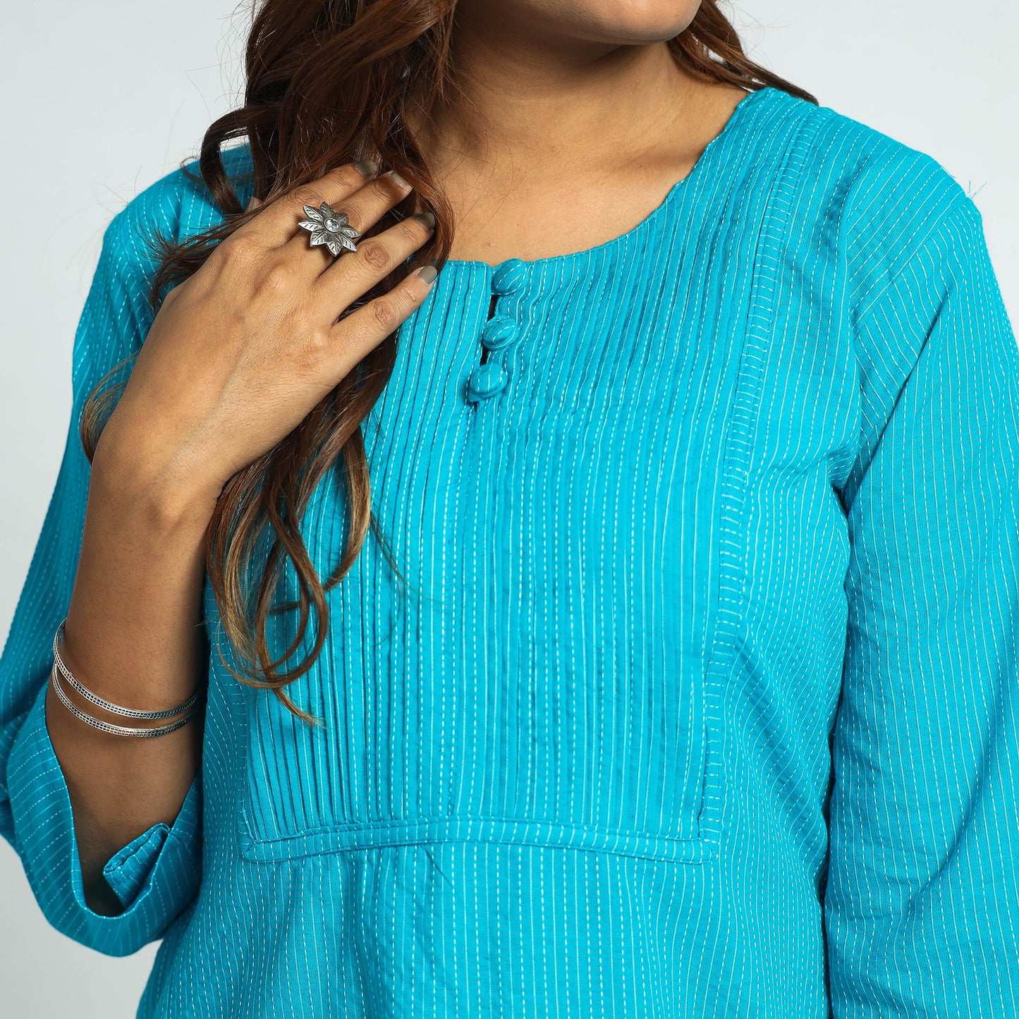 Buy Plain Running Stitch Cotton Pintuck Long Kurta Online at iTokri.com