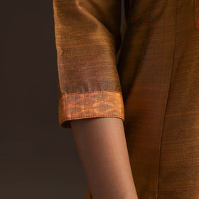 Slub silk a-line plain kurta with ikat patch 02