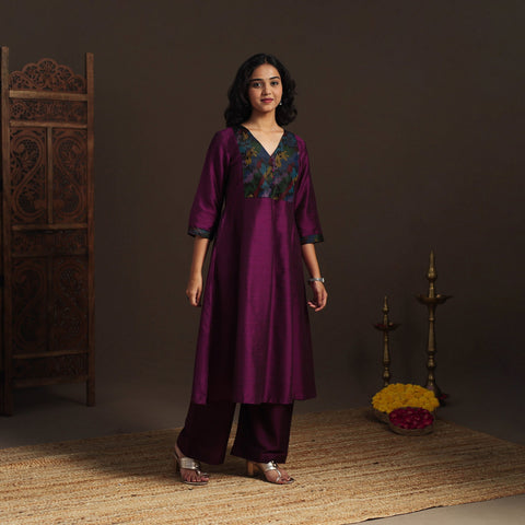 Slub silk a-line plain kurta with ikat patch 03