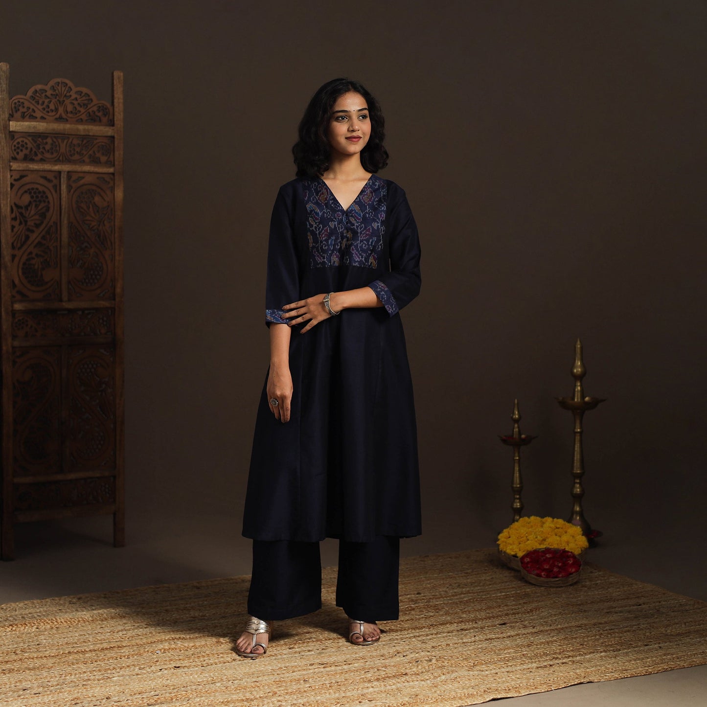 Slub silk a-line plain kurta with ikat patch 04
