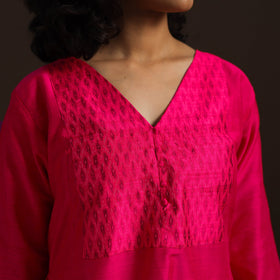 Slub silk a-line plain kurta with ikat patch 05