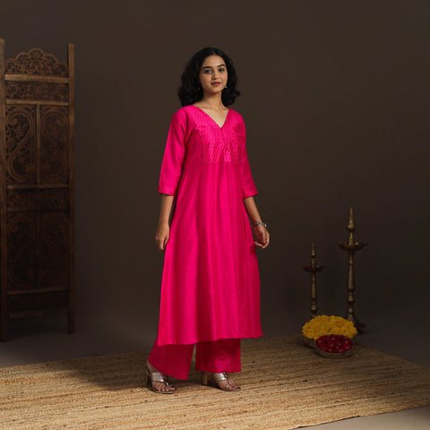 Slub silk a-line plain kurta with ikat patch 05
