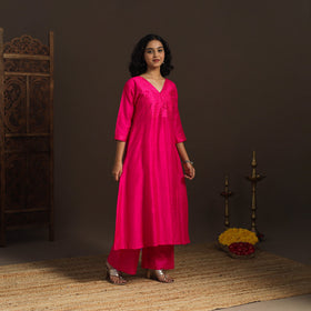 Slub silk a-line plain kurta with ikat patch 05