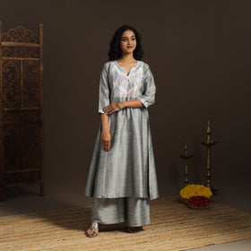 Slub silk a-line plain kurta with ikat patch 07