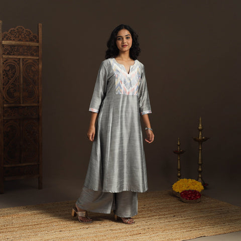 Slub silk a-line plain kurta with ikat patch 07