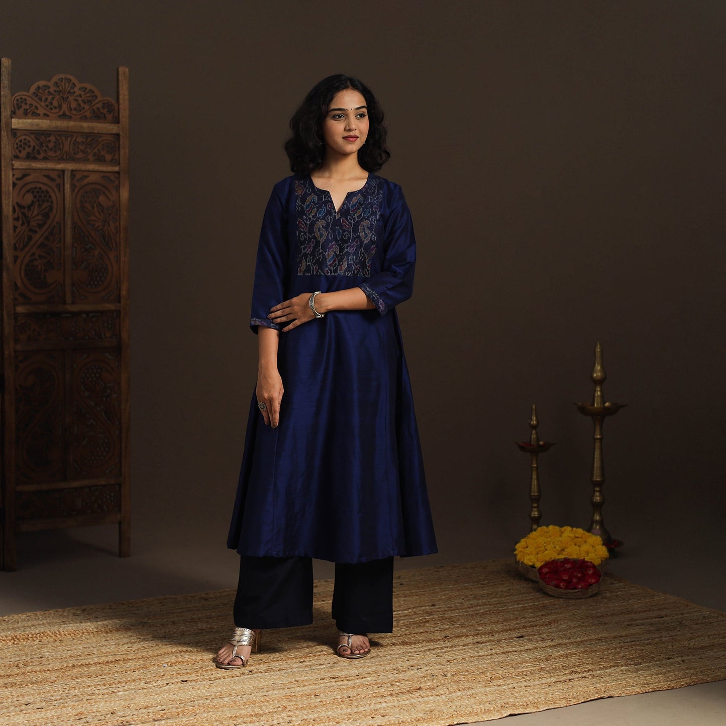 Slub silk a-line plain kurta with ikat patch 08