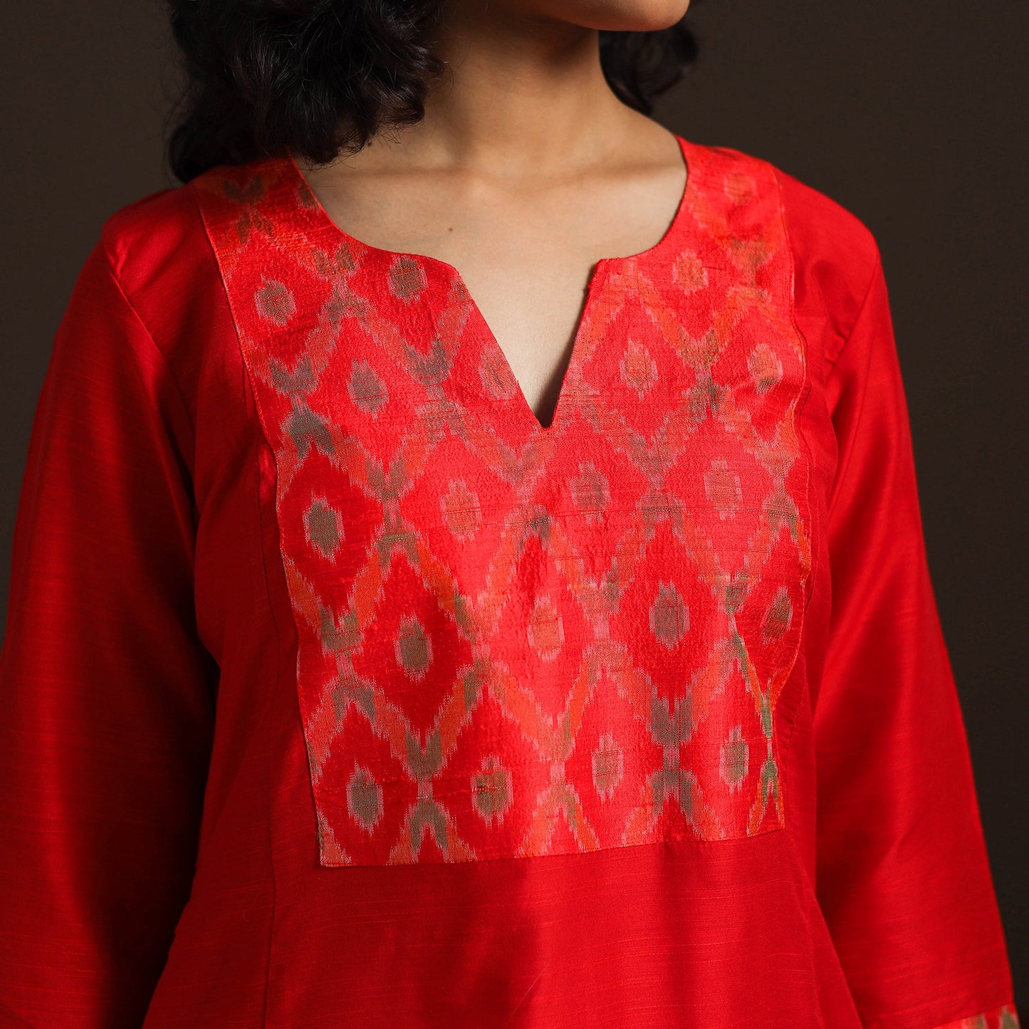 Slub silk a-line plain kurta with ikat patch 09