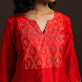 Slub silk a-line plain kurta with ikat patch 09