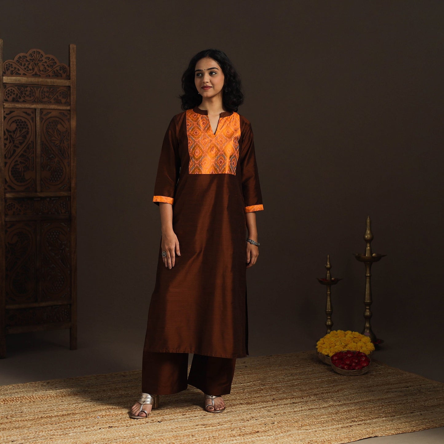 Slub silk straight plain kurta with ikat patch 10