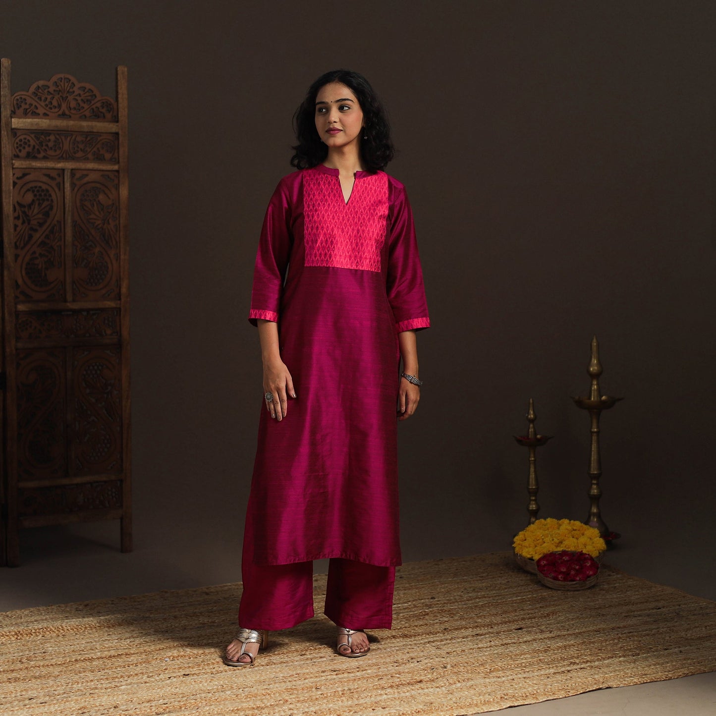 Slub silk straight plain kurta with ikat patch 12