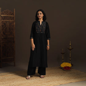 Slub silk straight plain kurta with ikat patch 13