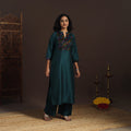 Slub silk straight plain kurta with ikat patch 14