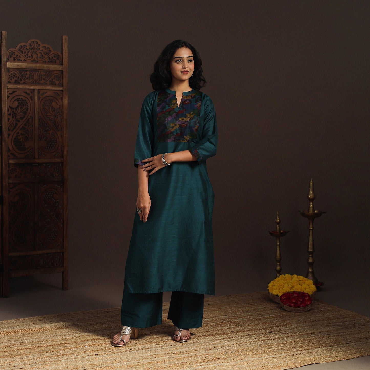 Slub silk straight plain kurta with ikat patch 14