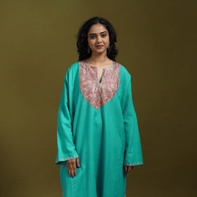 Sozni hand embroidered kashmiri merino wool pheran 03