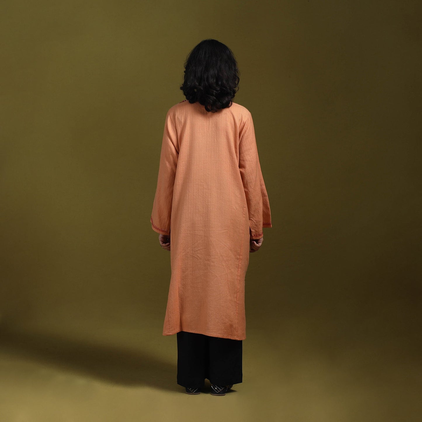 Sozni hand embroidered kashmiri merino wool pheran 10