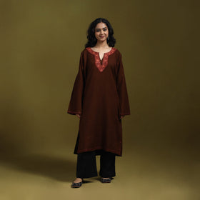 Sozni hand embroidered kashmiri merino wool pheran 14