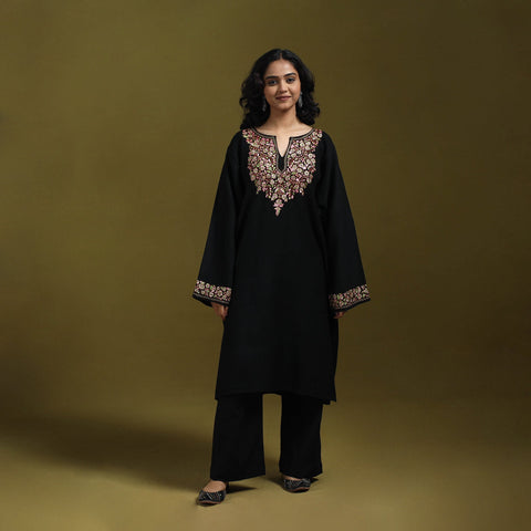 Sozni hand embroidered kashmiri merino wool pheran 26