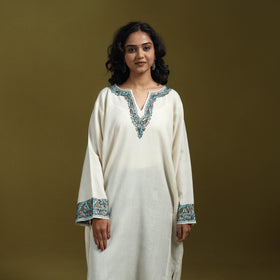 Sozni hand embroidered kashmiri merino wool pheran 33