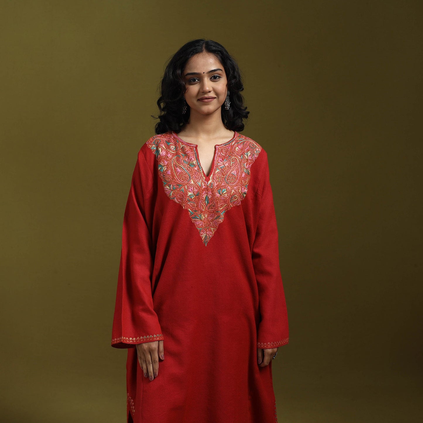 Sozni hand embroidered kashmiri merino wool pheran 42