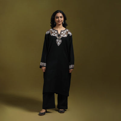 Sozni hand embroidered kashmiri merino wool pheran 43