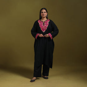 Sozni hand embroidered kashmiri merino wool pheran 55