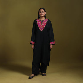 Sozni hand embroidered kashmiri merino wool pheran 55