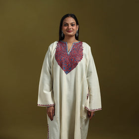 Sozni hand embroidered kashmiri merino wool pheran 63