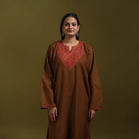 Sozni hand embroidered kashmiri merino wool pheran 64