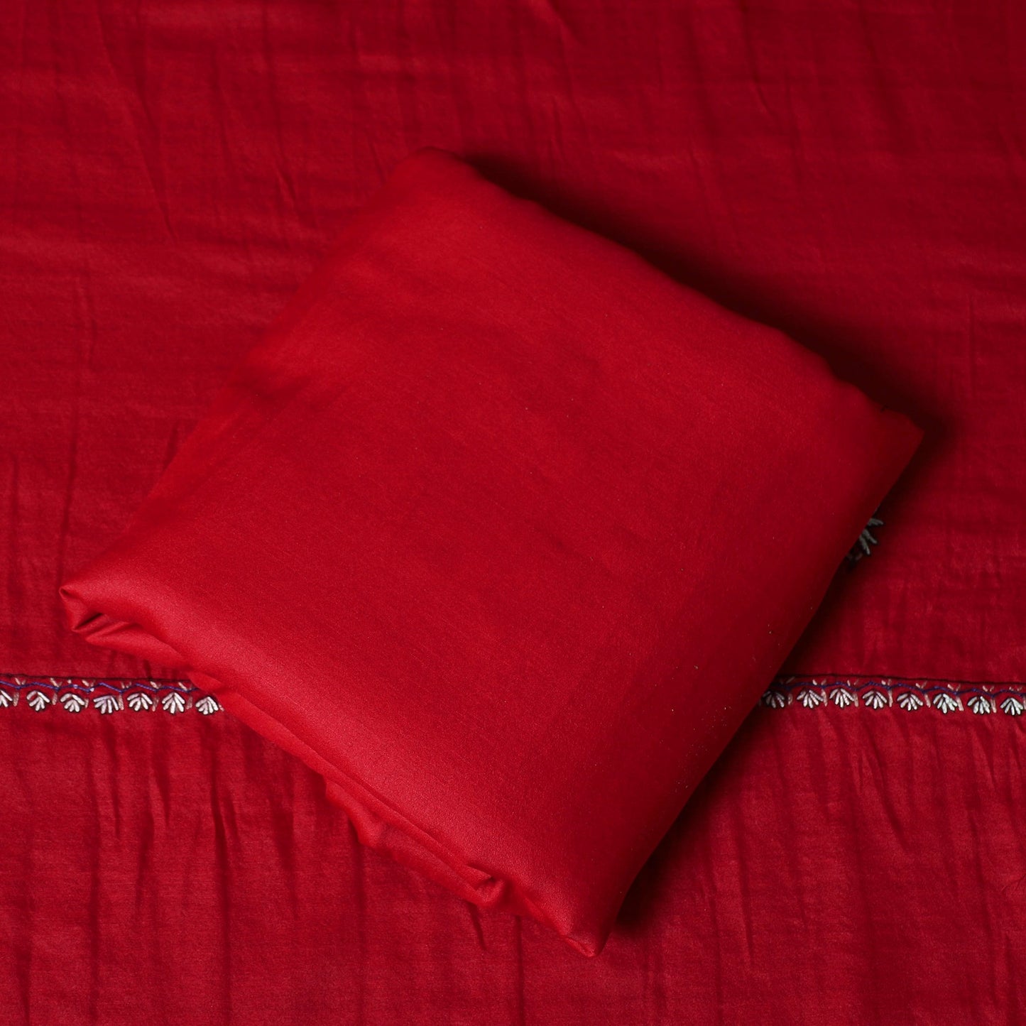 Sozni hand embroidery silk 3pc unstitched dress material 08