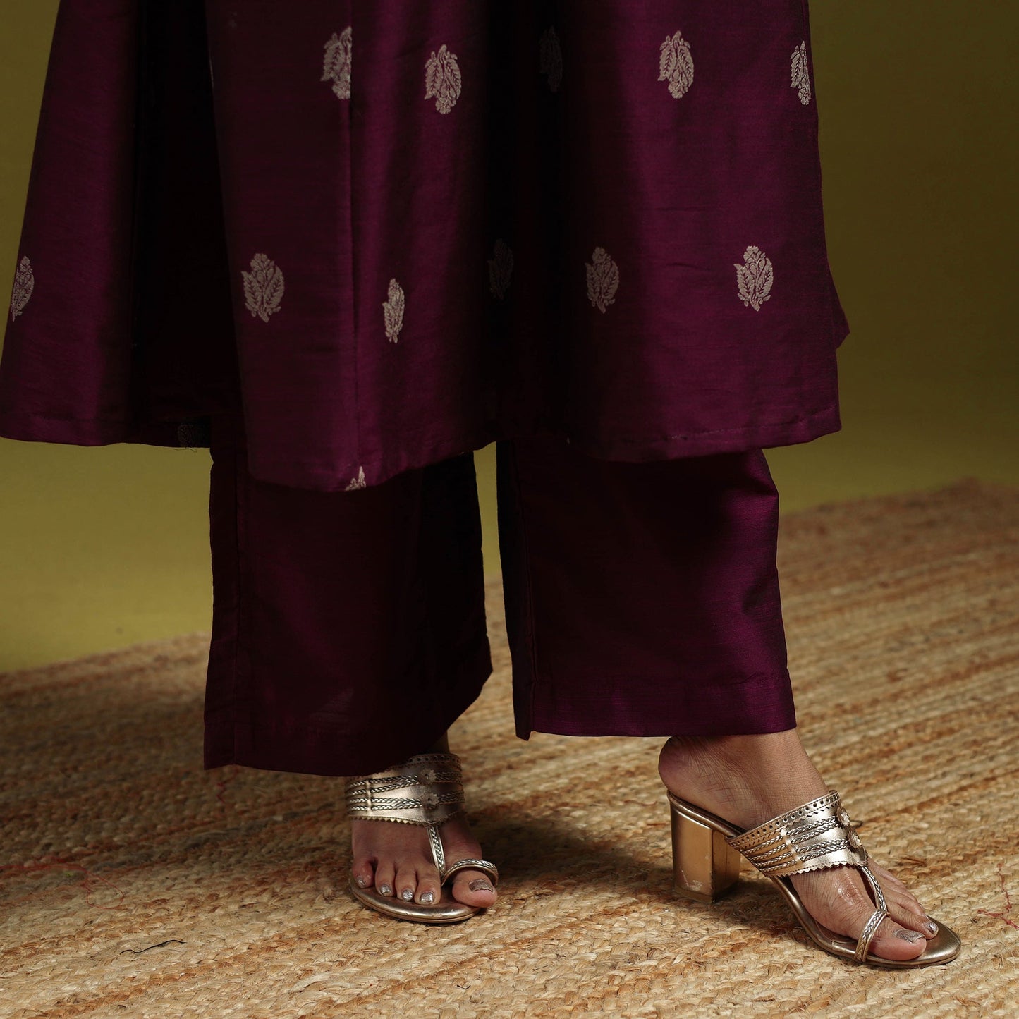 Spun dupion viscose silk thread buti 2pc kurta set