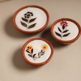 Sri aurobindo ashram clay diya with wax (set of 3) 05