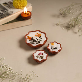 Sri aurobindo ashram clay diya with wax (set of 3) 07