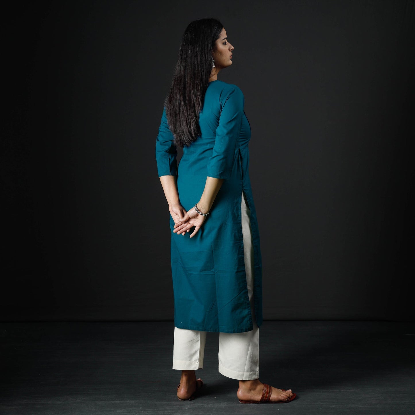 Buy Plain Cotton Pintuck Long Kurta Online at iTokri.com