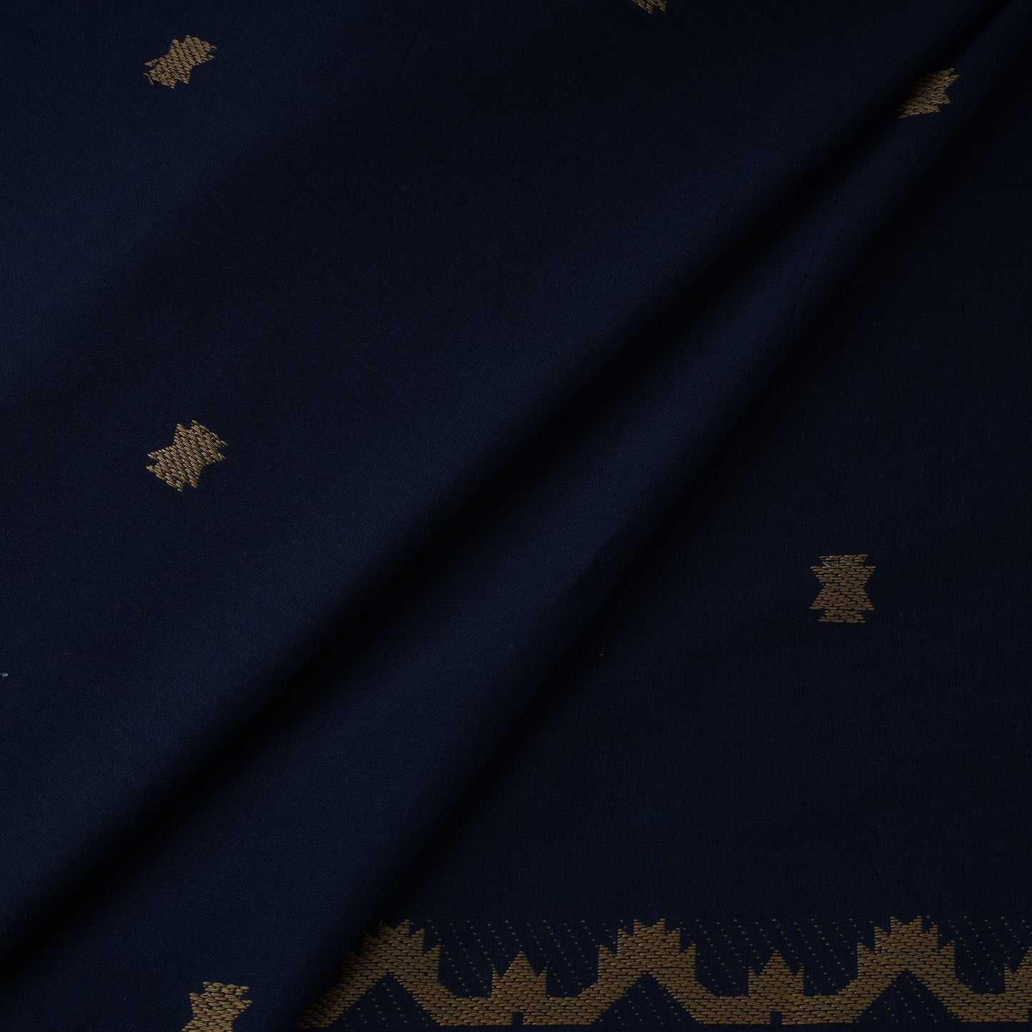 Thread buti cotton fabric with jamdani border 05