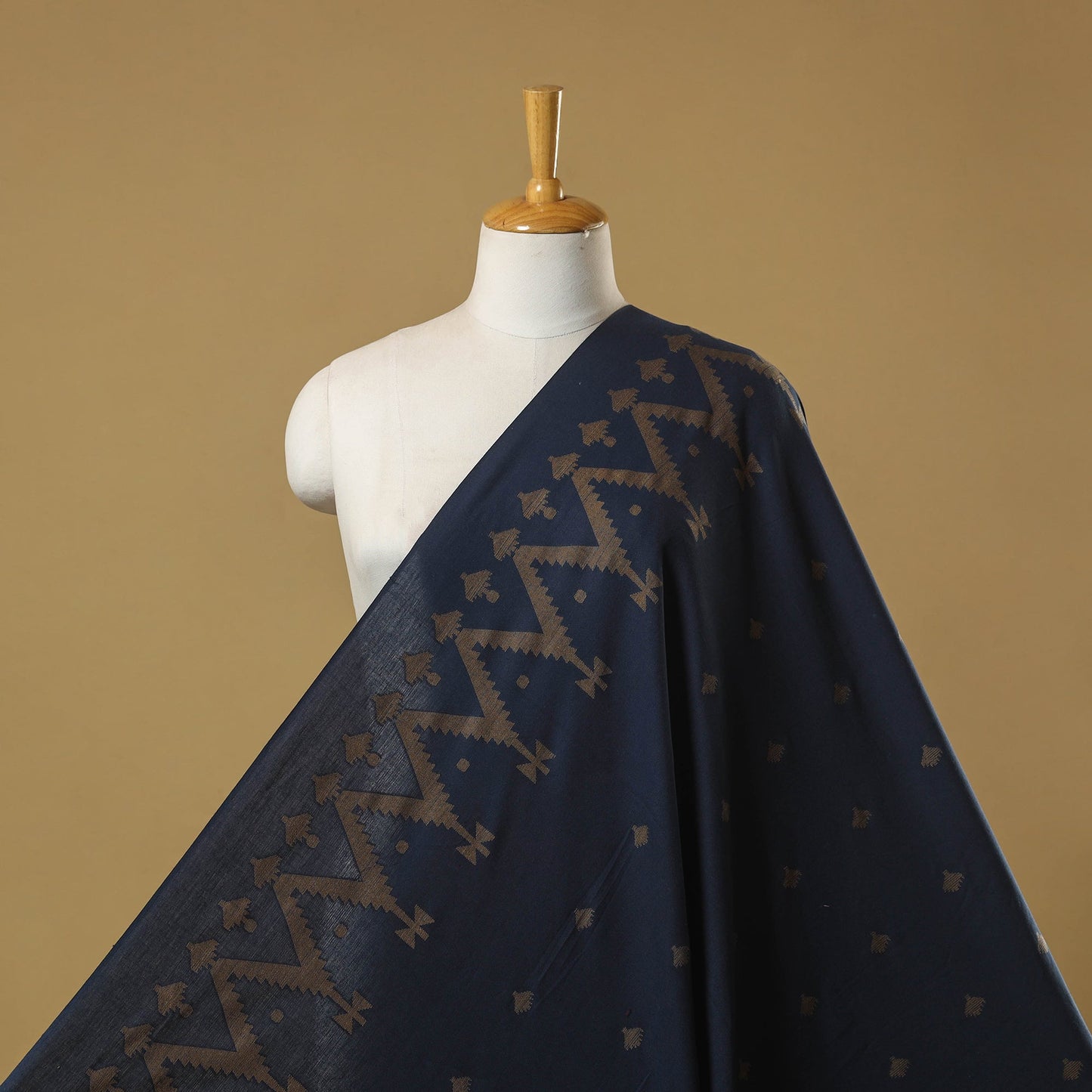 Thread buti cotton fabric with jamdani border 08