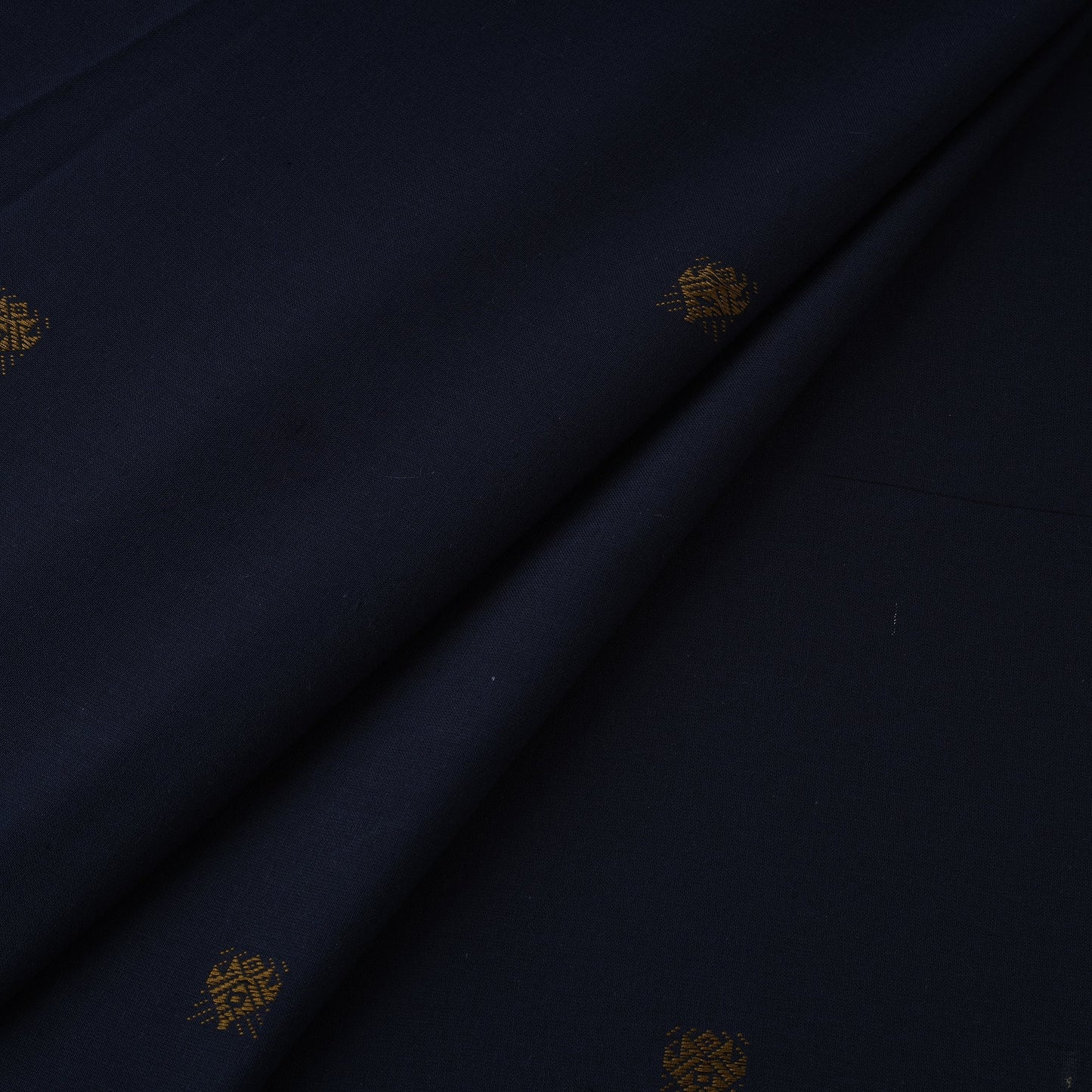 Thread buti cotton fabric with jamdani border 12