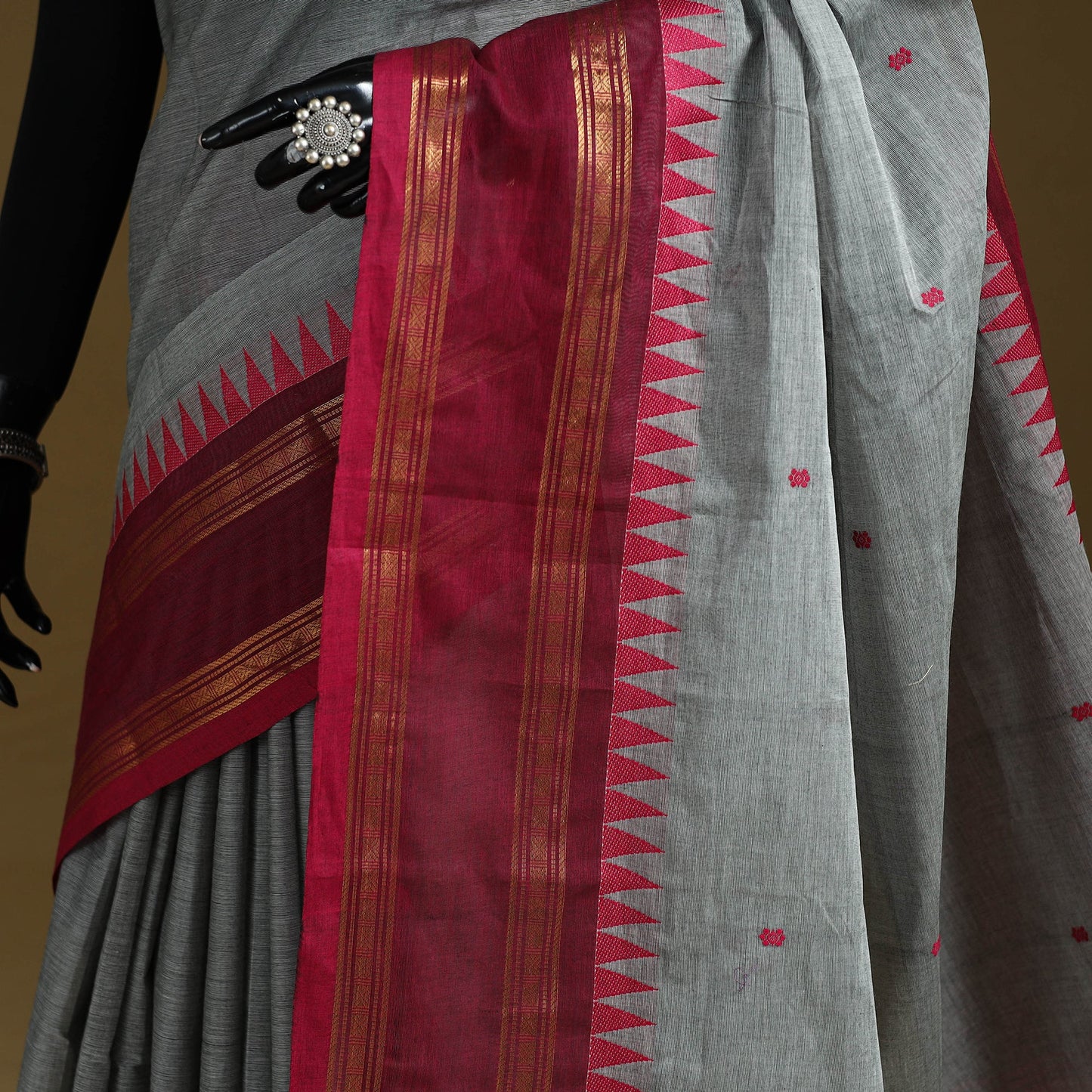 Thread buti cotton kanchipuram saree with border 56