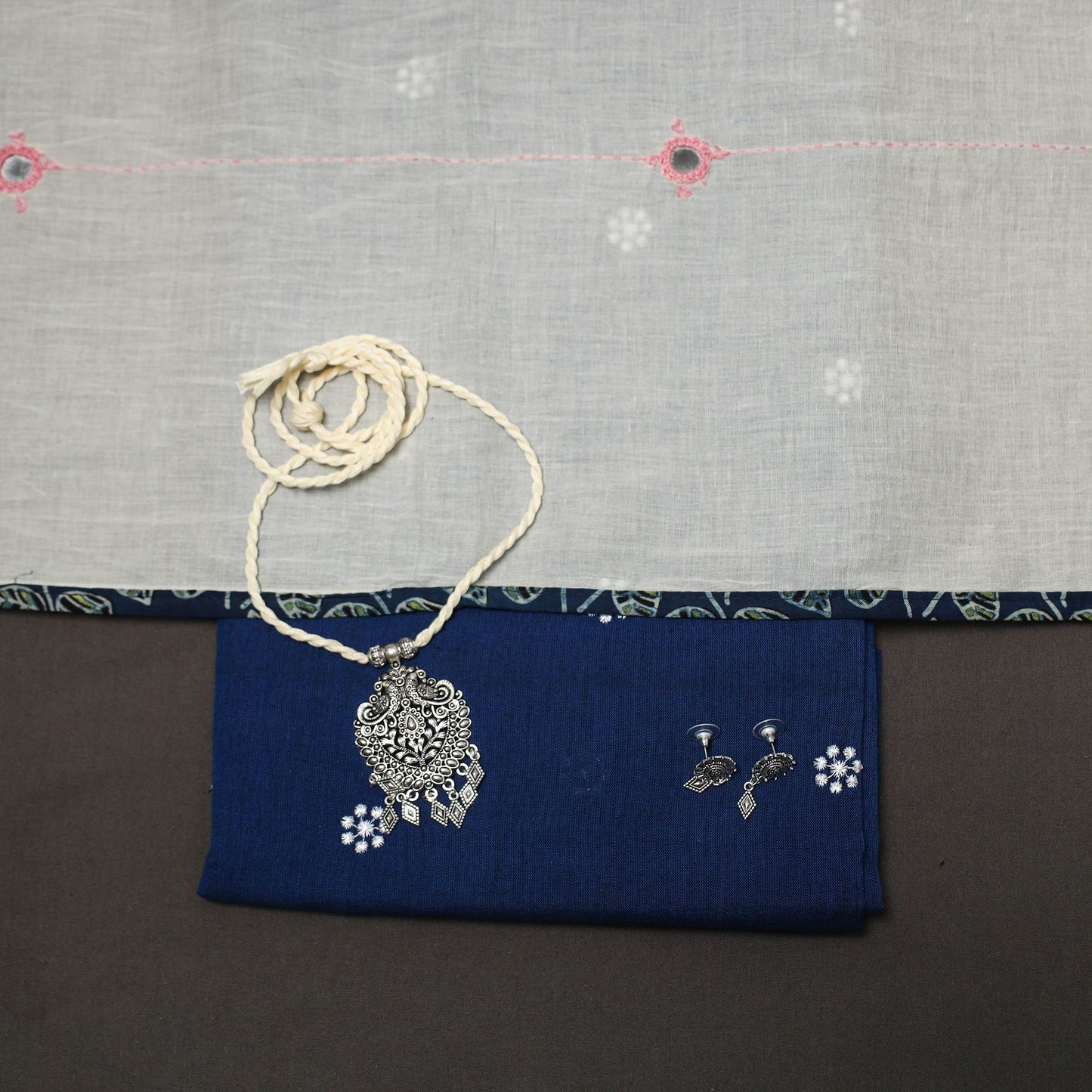 Thread buti cotton plain 2pc unstitched dress material