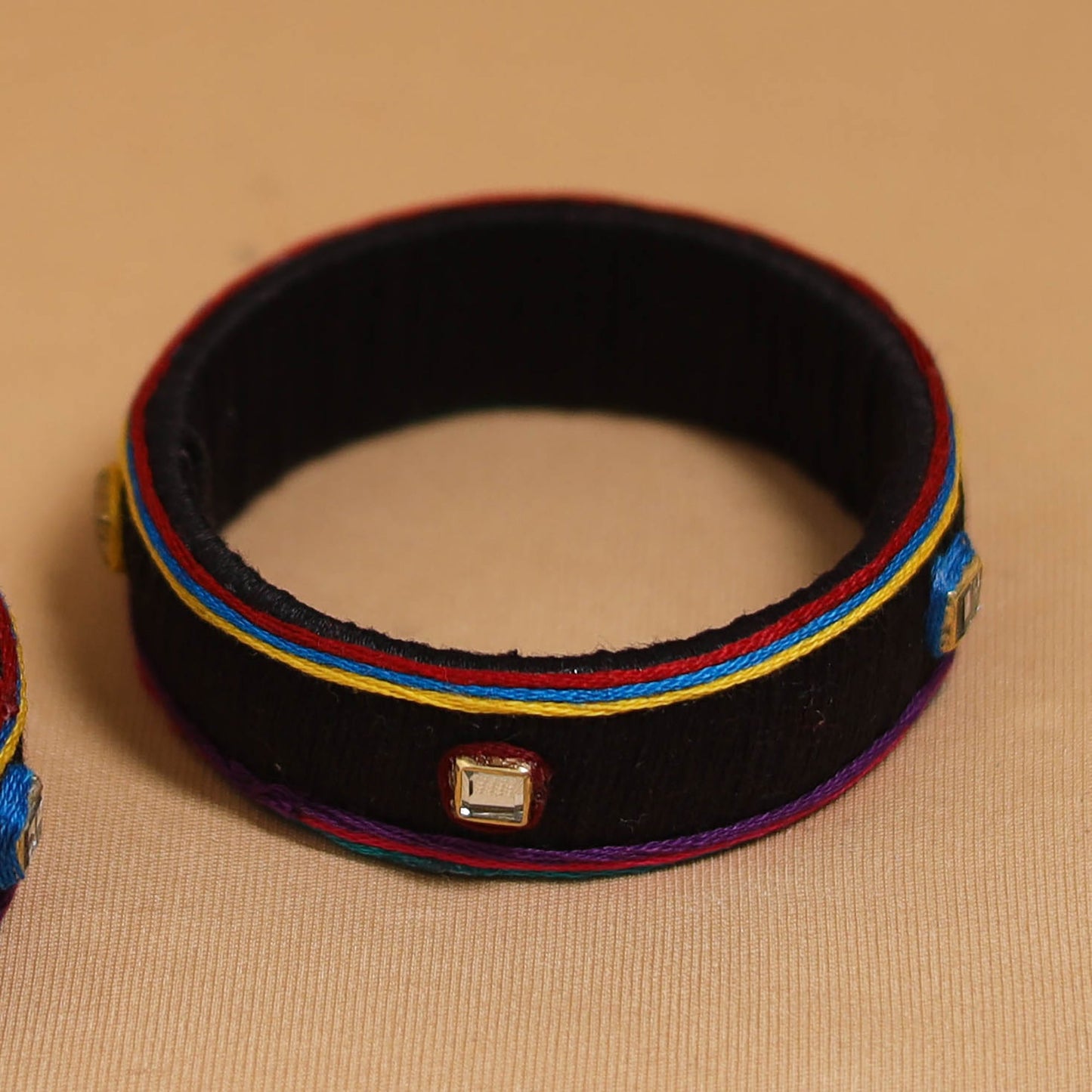 Thread kundan work handmade bangle (set of 2) 02